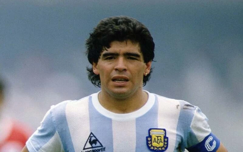 Cầu thủ Diego Maradona: Huyền thoại bóng đá Argentina 3 Diego Maradona đã thể hiện tài năng thiên bẩm ngay từ khi còn nhỏ